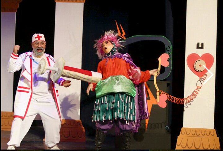 اجرای گروه‌های نمایشی کودک در مدارس اصفهان