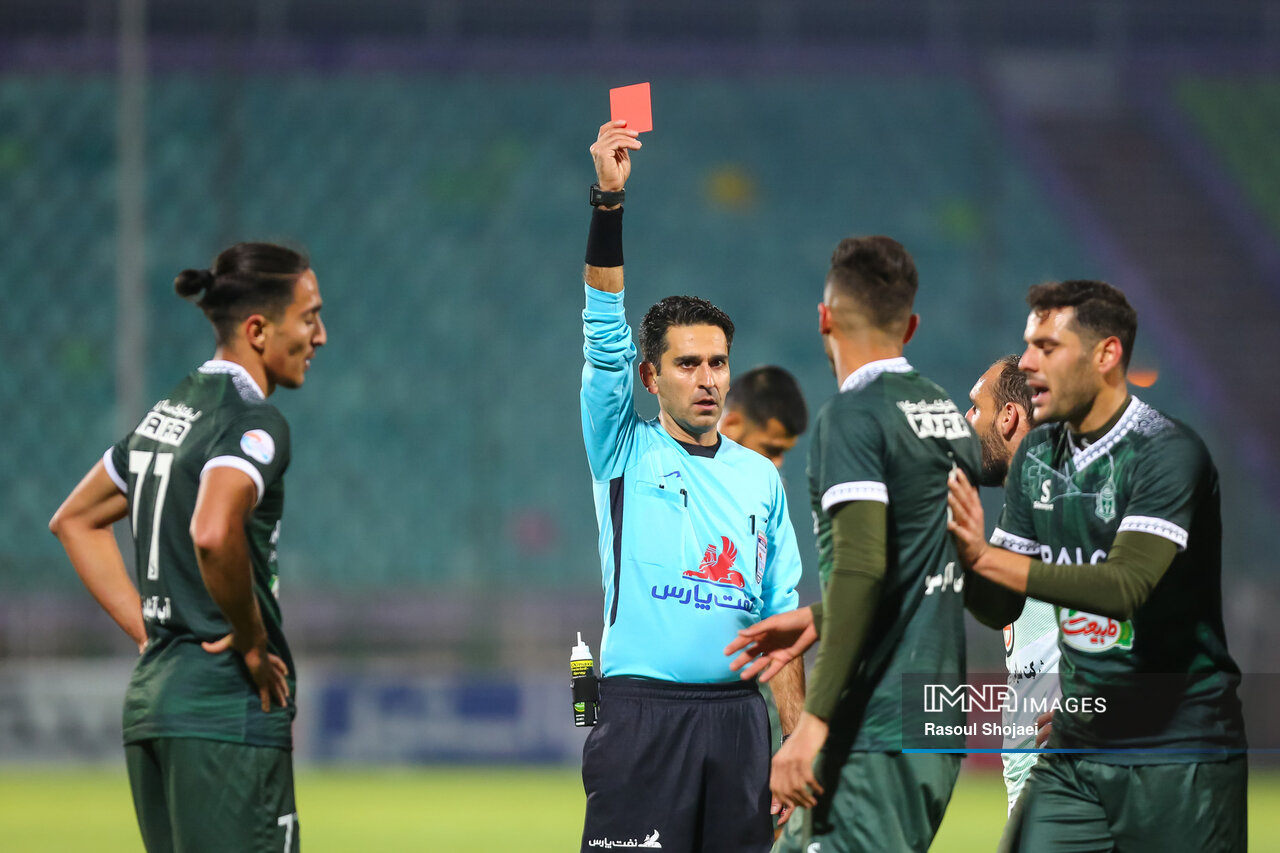 آلومینیوم اراک _ ذوبآهن اصفهان / دست بالاتر گاندوها مقابل ایرالکو