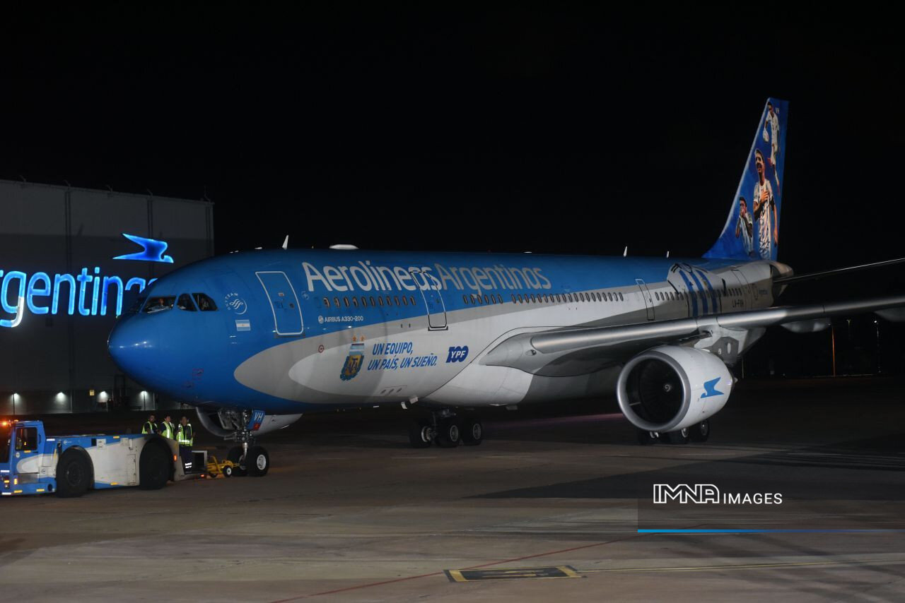 لحظهبهلحظه از بازگشت شکوهمندانه مسی و یاران به خاک آرژانتین+عکس