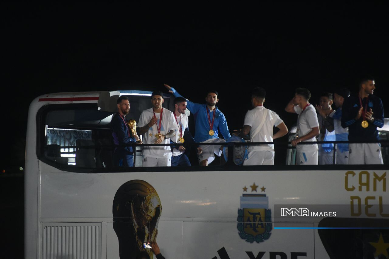 لحظهبهلحظه از بازگشت شکوهمندانه مسی و یاران به خاک آرژانتین+عکس