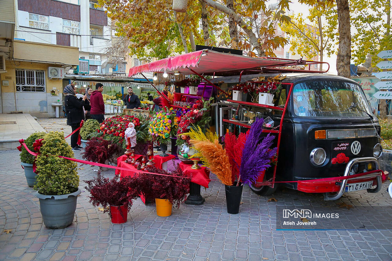 هدیه ویژه مدیریت شهری برای عروس و دامادهای اصفهانی/ ماشین عروس نیمبها گلآرایی میشود