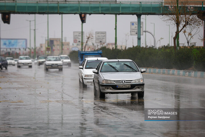 محدودیت ترافیکی جاده‌های تهران-شمال تا ۱۰ دی/ترافیک سنگین در هراز و کندوان ‌