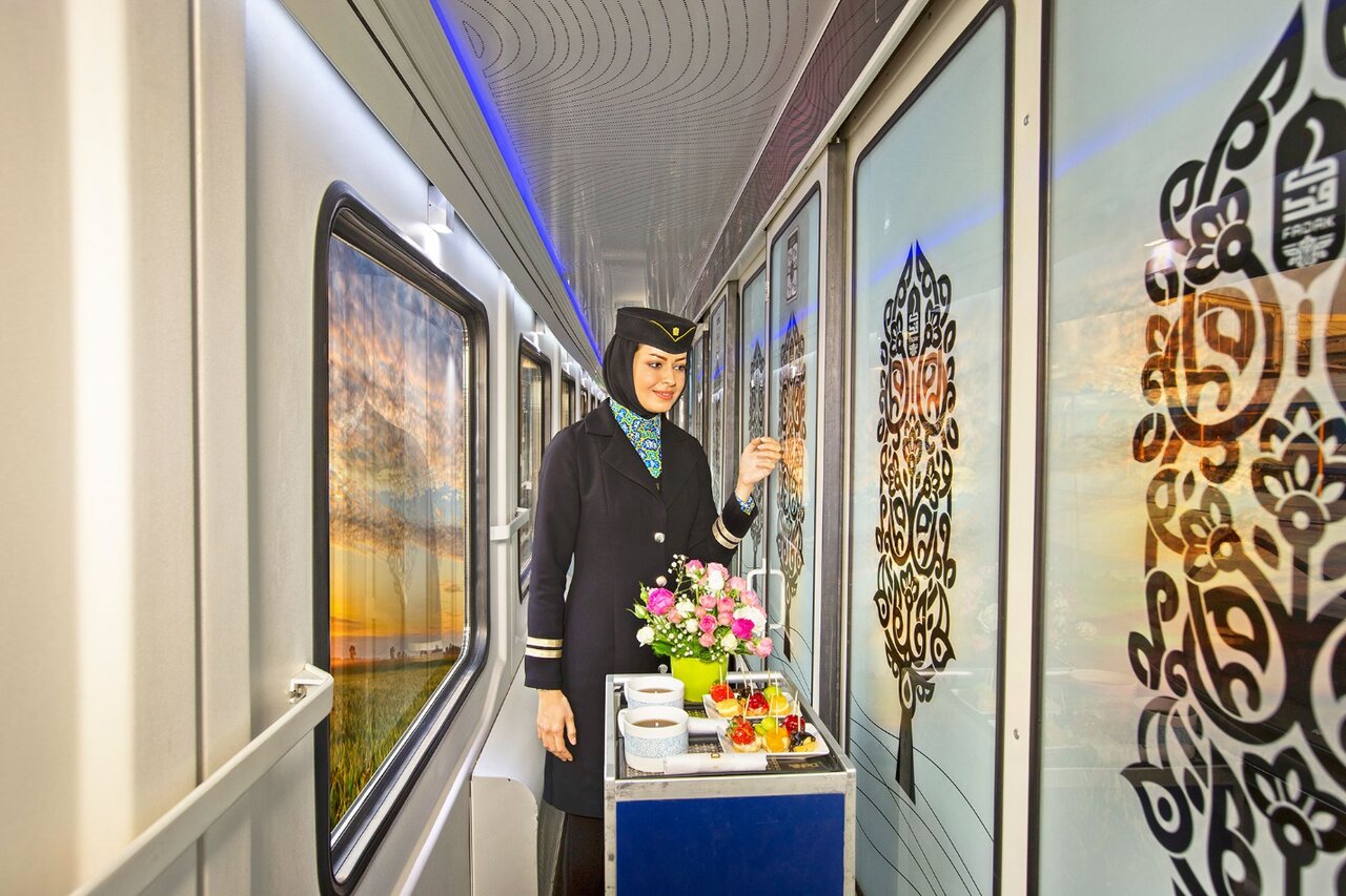فدک، برترین قطار پنج ستاره ایرانی