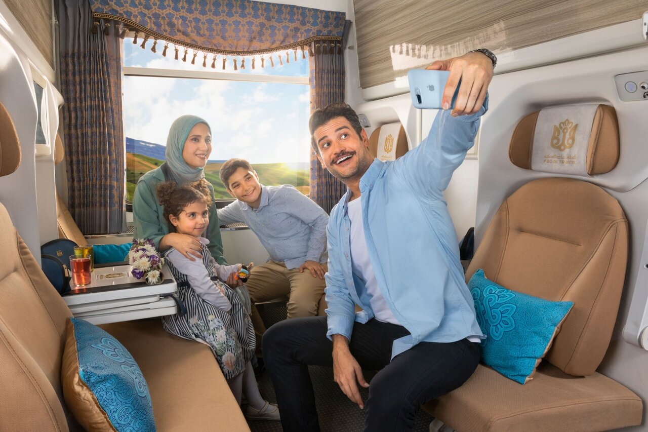 فدک، برترین قطار پنج ستاره ایرانی