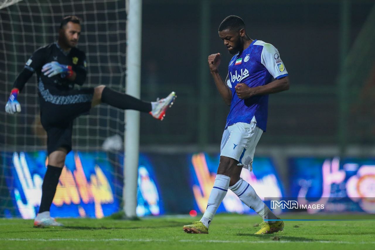 پر نوسانها به دنبال جبران/شام آخر ساپینتو در نصف جهان؟