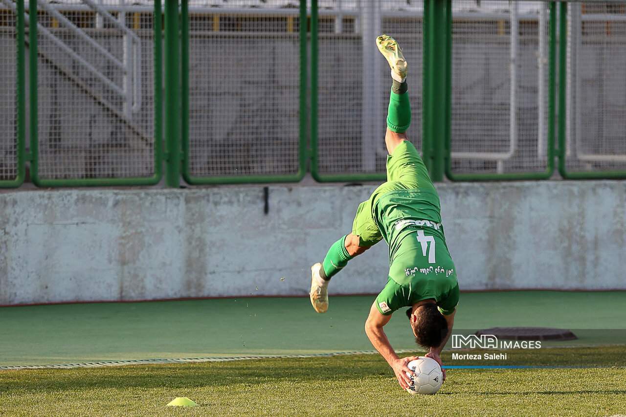 مدیریت یا کادرفنی؛ کدام مقصر نتایج ضعیف ذوبآهن است؟