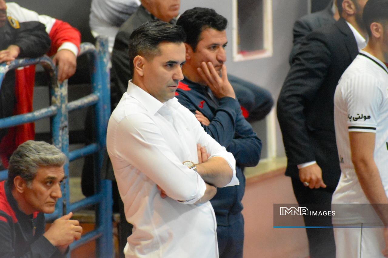 تمام ماجراهای گیتی پسند و سپهر محمدی/ جوانگرایی یا اختلاف شخصی عامل خروج گلر قرمز پوشان؟