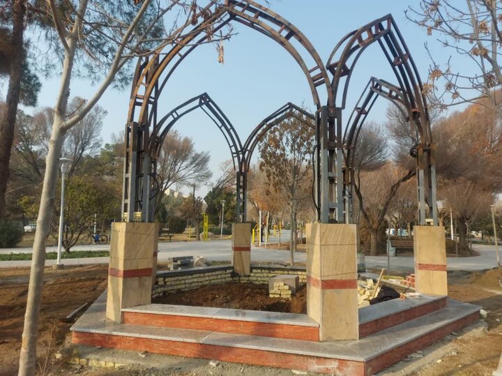 احداث سازه یادمان شهید گمنام در بوستان ملت ملک‌شهر