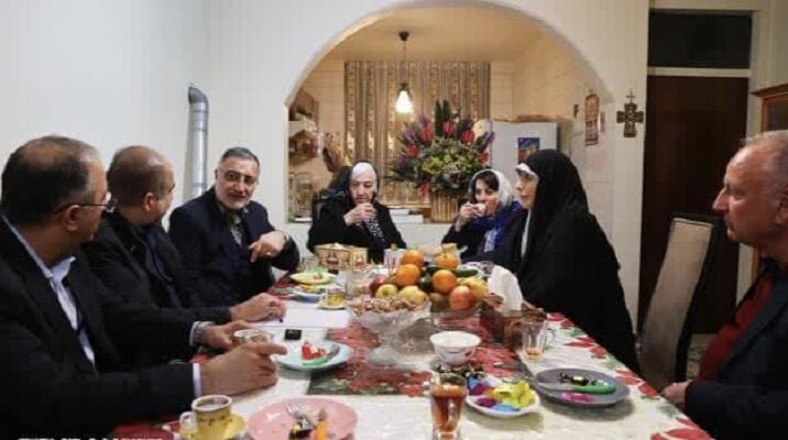 حضور شهردار تهران و دو نماینده مجلس در منزل نخستین شهید مسیحی دفاع مقدس