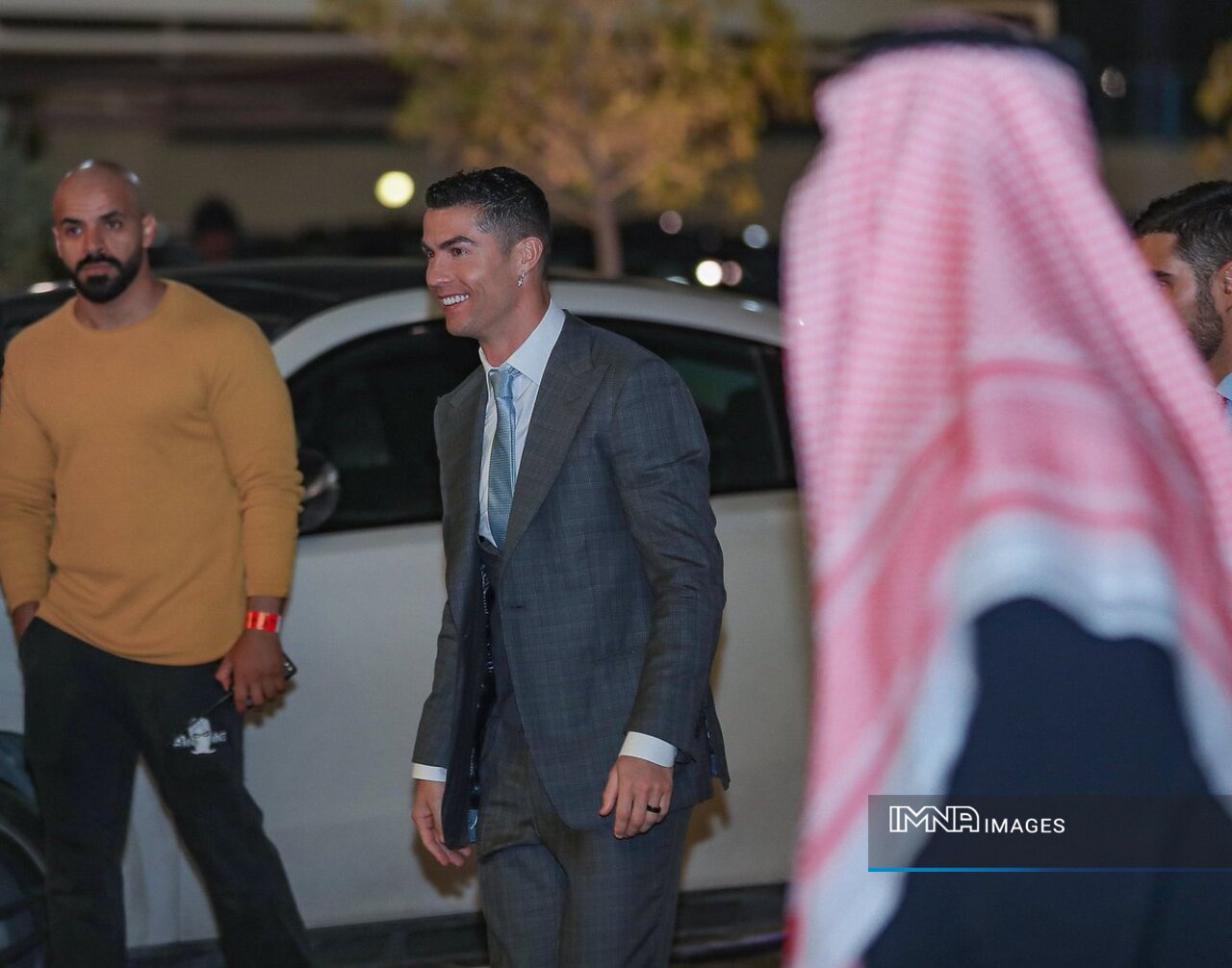 رونالدو تا ۲۰۲۷ در عربستان ماندنی شد/ دلیل اصلی انتخاب زندگی لاکچری در جده