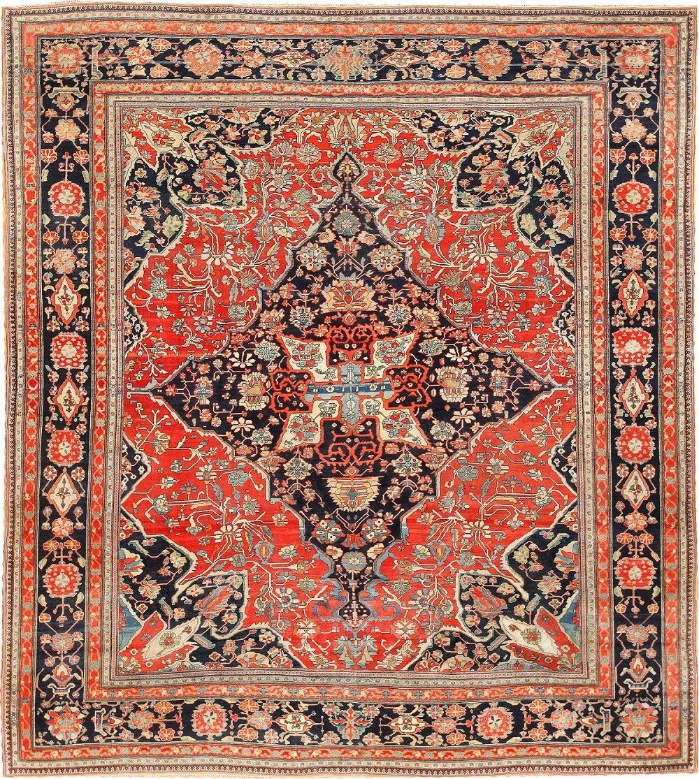 Dance of knots in Kashan's carpet 