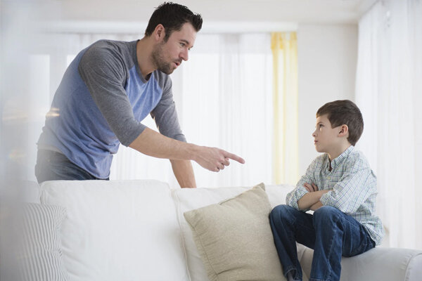 با نوجوان لجباز چه کنیم؟