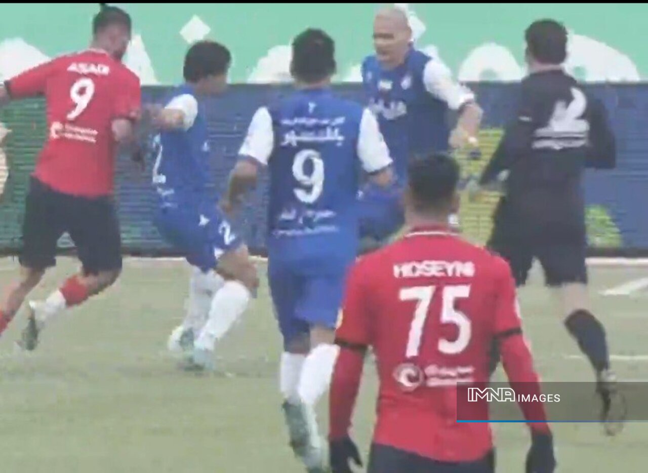 گل اول تراکتور به استقلال کاملا صحیح بود+عکس