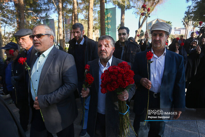 گلباران قبور شهدای هواپیمای اوکراین