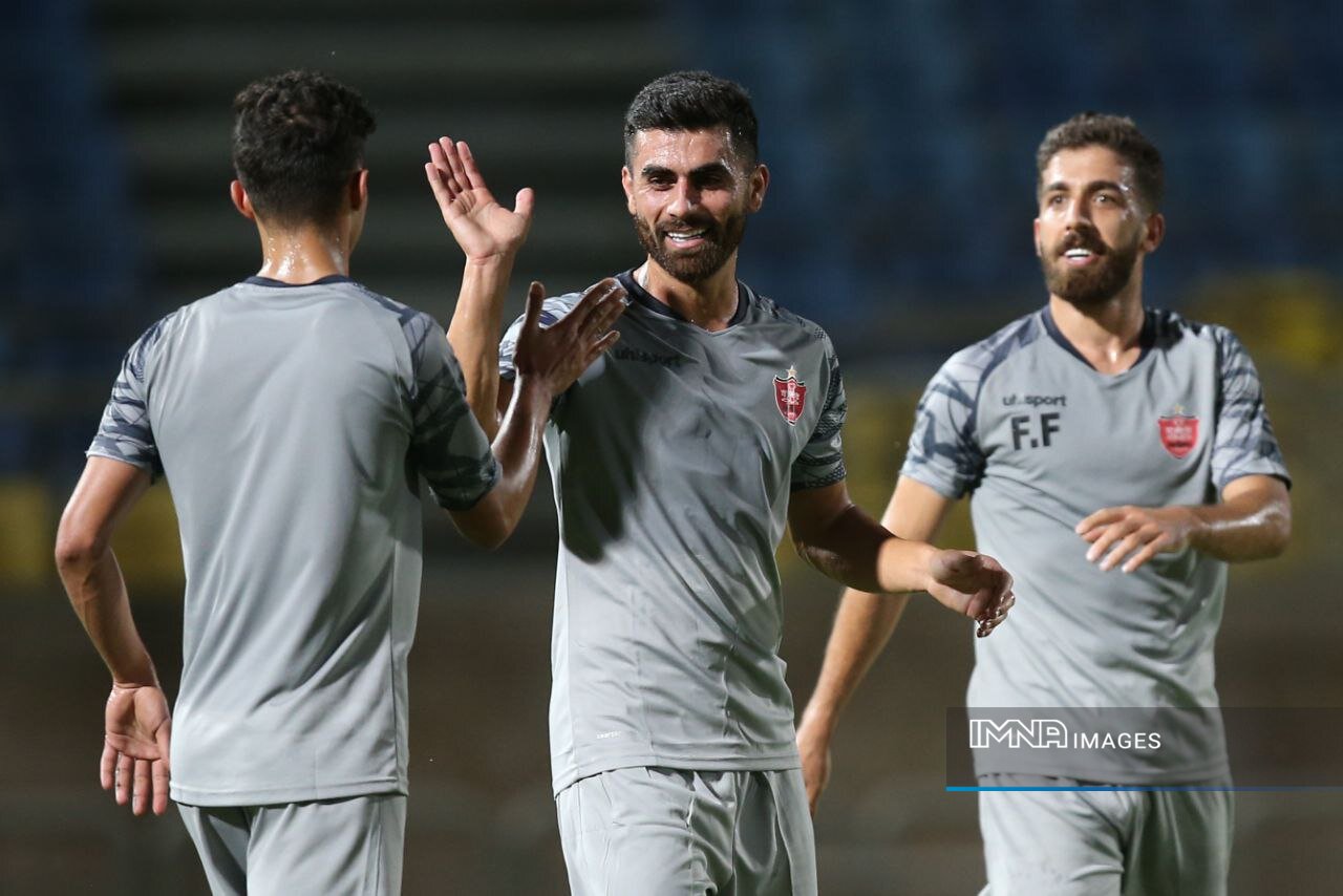 برای اثبات خودم در پرسپولیس منتظر ماندم/مدیران ذوبآهن گفتند ۲۰میلیارد بده تا شکایت نکنیم!