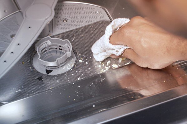 چگونه ماشین ظرفشویی را جرم گیری کنیم؟