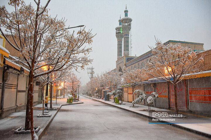 بارش برف در نجف‌آباد