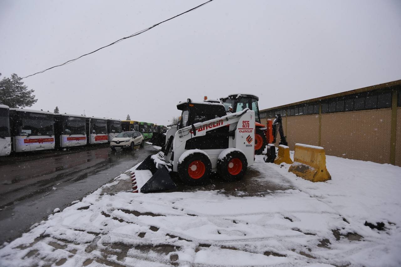 ۵۰۰ میلیارد تومان تجهیزات به شهرداریهای استان اصفهان واگذار شد