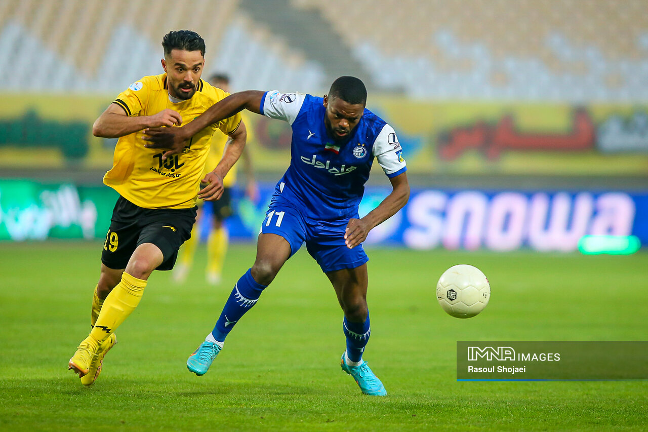 سرنوشت قهرمان لیگ در دست خارجیها است؟