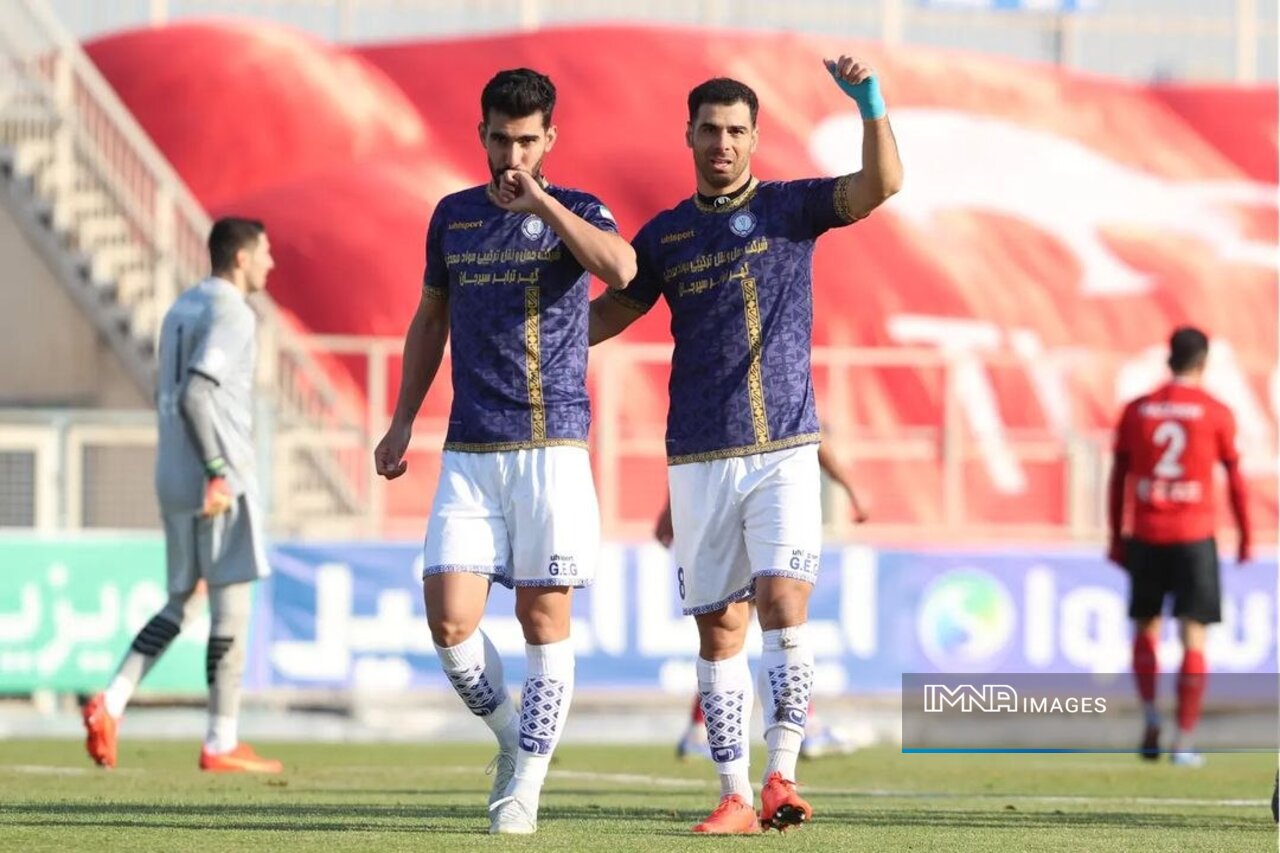 ماموریت دشوار پرسپولیس مقابل دفاع مس/اولین تجربه الهویی در شهید وطنی!