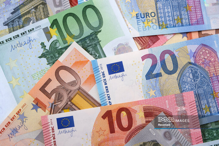شروع تصمیم ارزی جدید بانک مرکزی / متقاضیان می‌توانند تا معادل ۵,۰۰۰ یورو ارز خریداری کنند