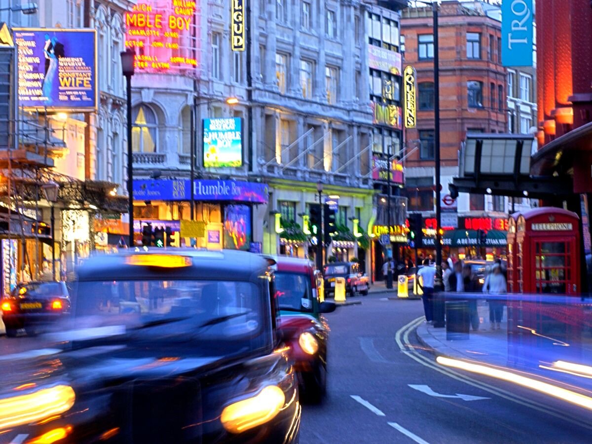 توسعه خیابان‌های سالم و ترویج تردد فعال در لندن