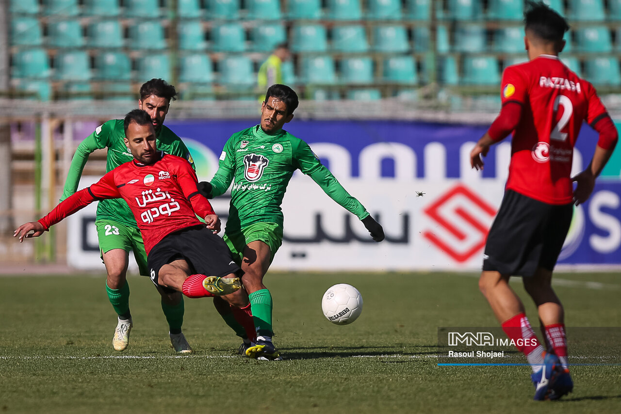 رحمتی به سایر مدعیان عیدی میدهد؟/ خیز ساپینتو برای رسیدن به صدر جدول
