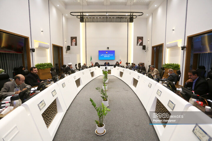 تجلیل از قهرمانان کانون سندروم داون در صحن علنی شورای شهر اصفهان تجلیل از قهرمانان کانون سندروم داون در صحن علنی شورای شهر اصفهان