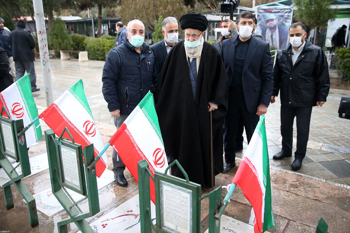 حضور رهبر معظم انقلاب در مرقد مطهر امام خمینی(ره) و گلزار شهیدان