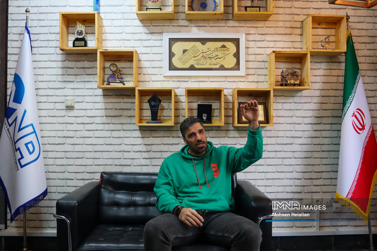 رئیس فدراسیون هندبال دست خالی و تنها کار میکند/وویویچ برای همه ما یک رفیق بود!