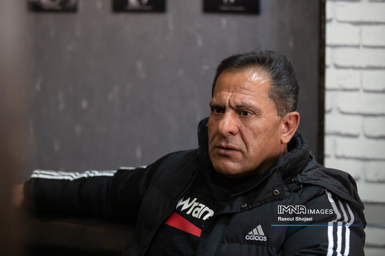 تعداد مربیان بدنساز از باشگاهها بیشتر است/ از لحاظ آموزشی فقیر هستیم!