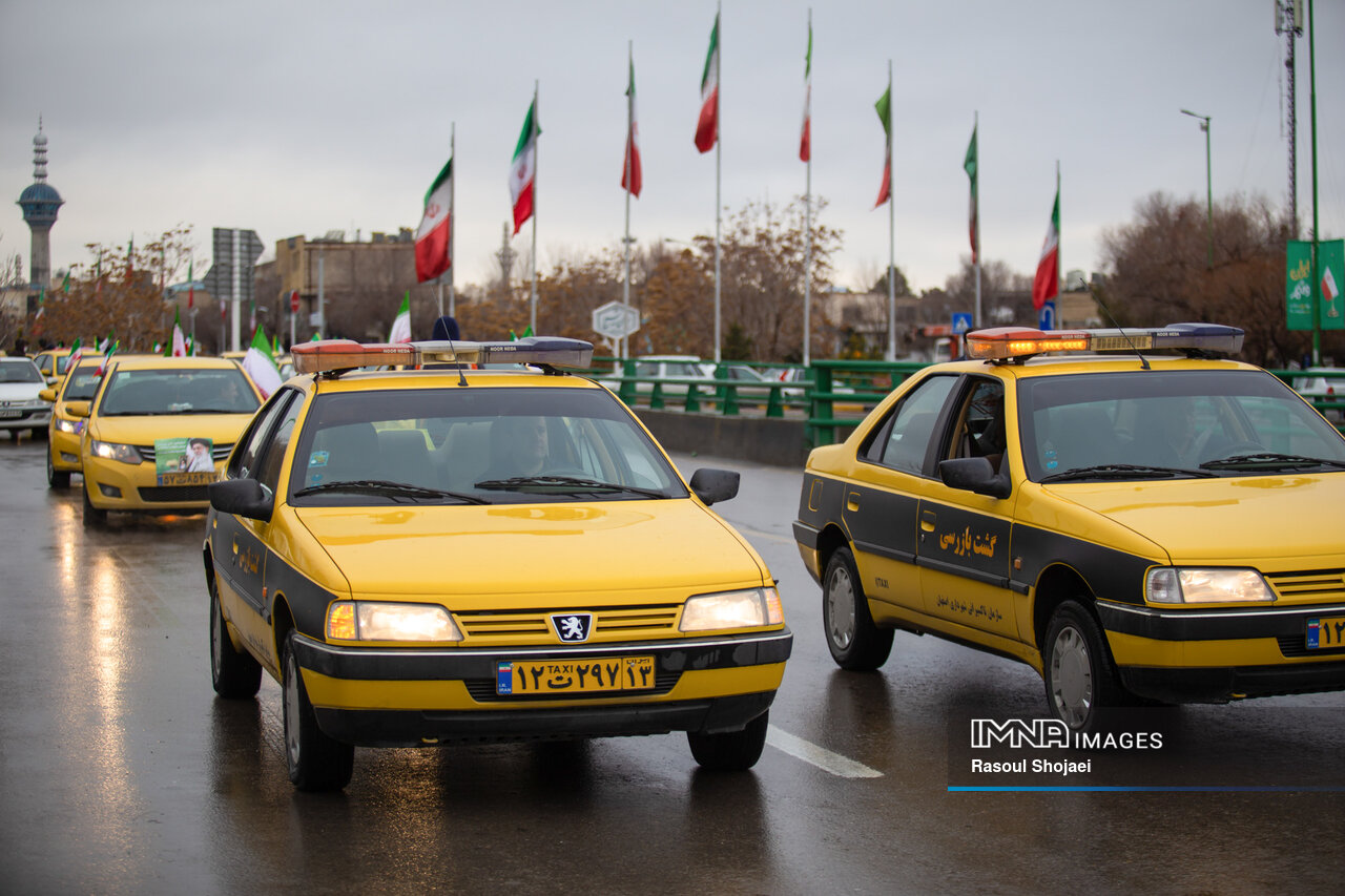 نظارت ۵ اکیپ بازرسی بر نحوه فعالیت تاکسی‌های اصفهان