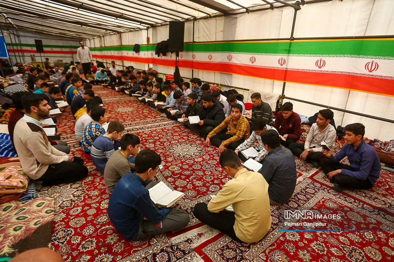 پایان ۳ روز خالصانه با معبود / تجدید قوا برای حضور در میدان