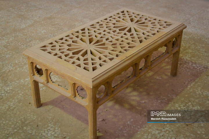 Delicate art of wooden lattice works