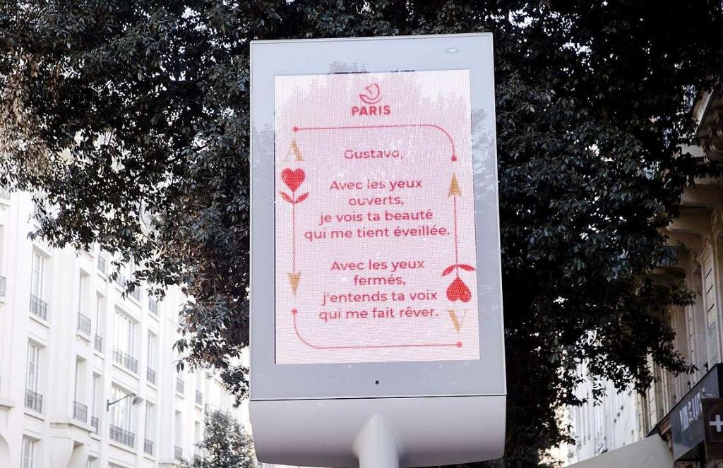 تابلوهای شهری پاریس میزبان پیام ازدواج شهروندان