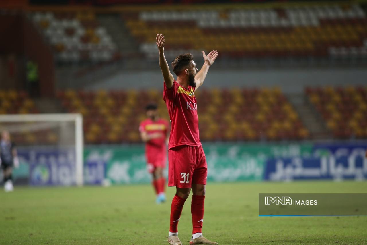 شب هیجان انگیز مورایس در نقش جهان/ شهرآورد کرمان در ایستگاه ۲۷!