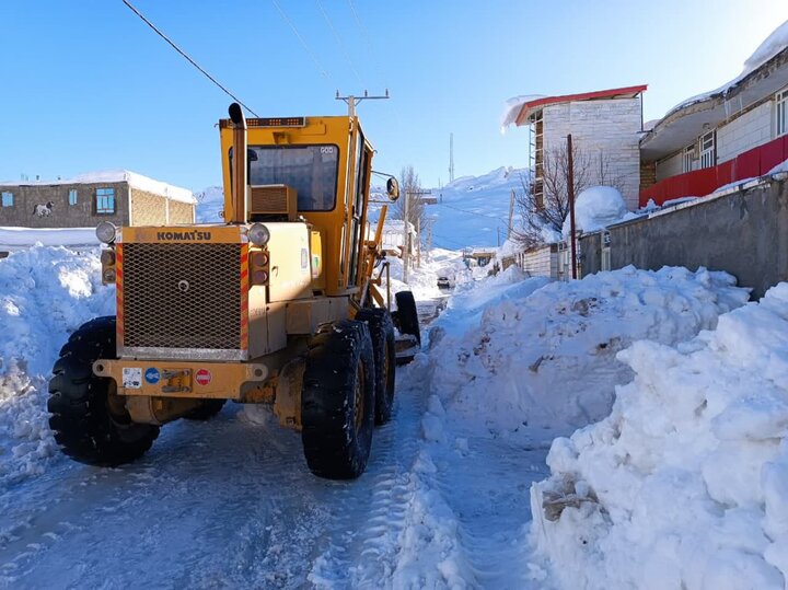 امدادرسانی به ۸۶۰ خودرو گرفتار در برف/ گازگرفتگی جان ۱۰ نفر را در اصفهان گرفت