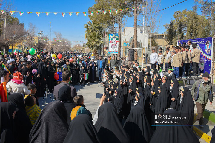 راهپیمایی 22 بهمن در نجف‌آباد