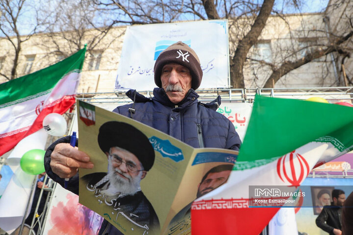 حضور گسترده مردم تبریز در راهپیمایی 22 بهمن