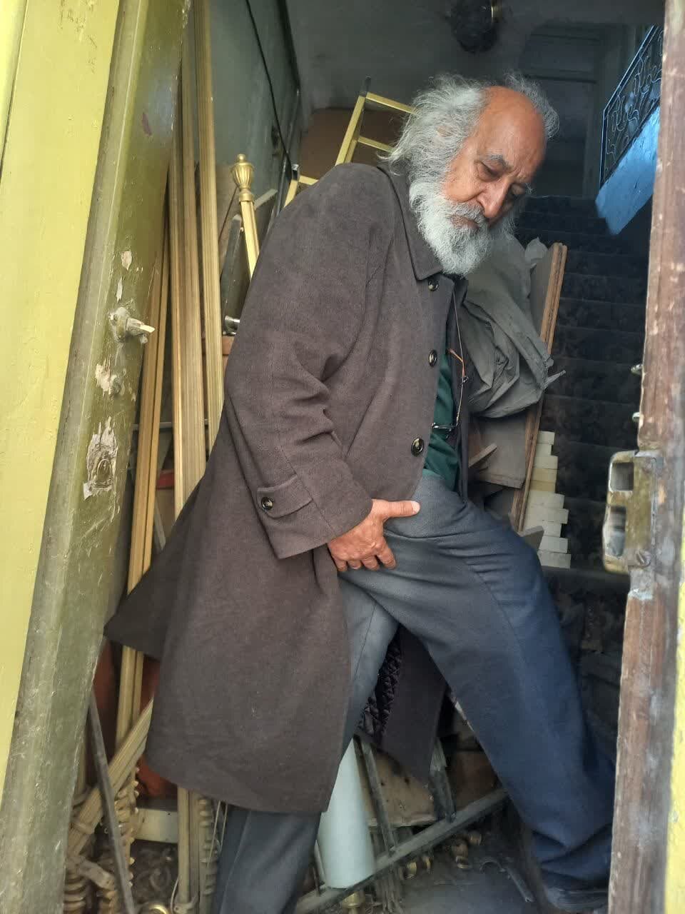 زیر تیغ جراحی در روز ۲۲ بهمن