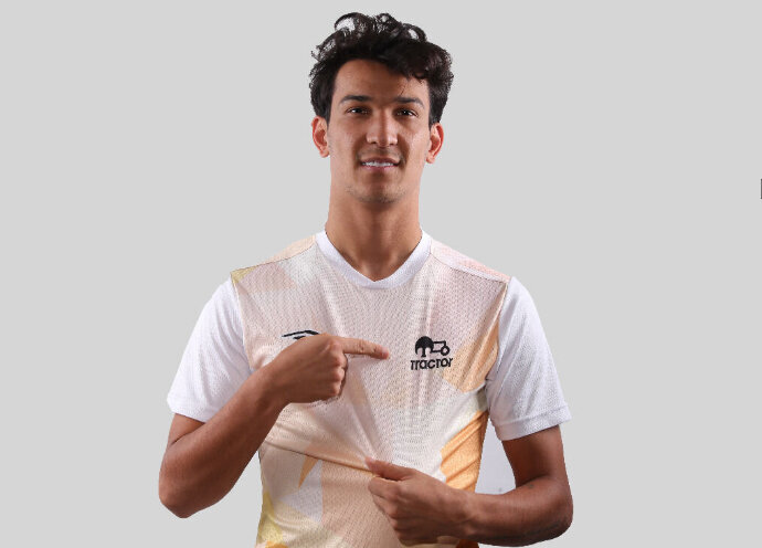 در آن برخورد عجیب بینی و بالای پیشانیام شکست/خمز همدلی را بین بازیکنان بیشتر کرد!