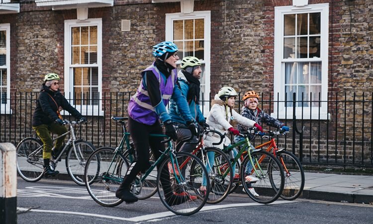 افزایش پیاده‌روی و دوچرخه‌سواری در منچستر  با طرح سفر فعال