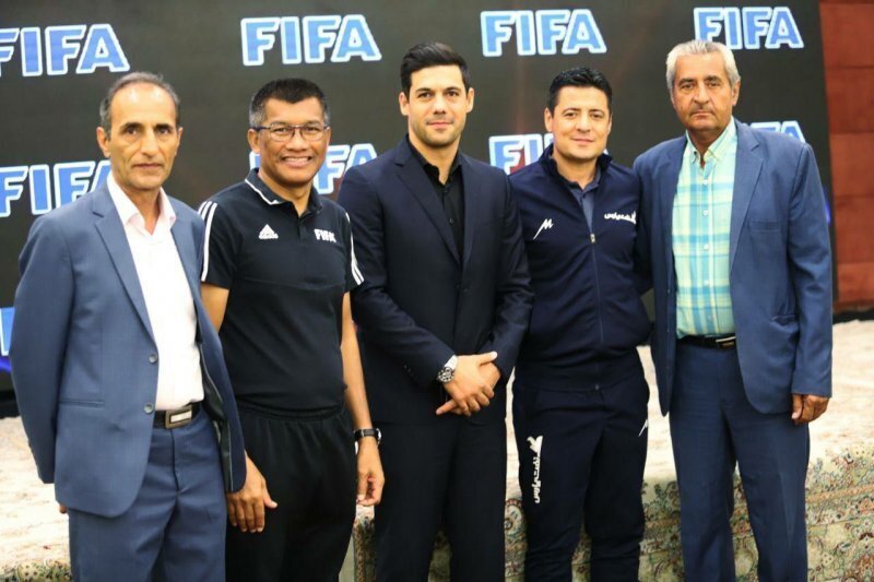 اخذ مدرک مدیریت فوتبال از AFC توسط ۲ ایرانی +عکس