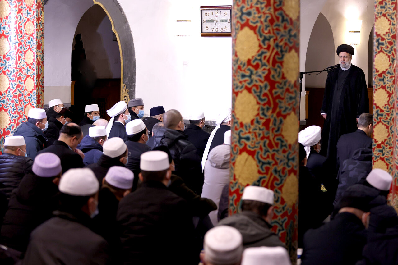 غربی‌ها به نام آزادی بیان به مقدسات نزدیک به دو میلیارد مسلمان اهانت می‌کنند