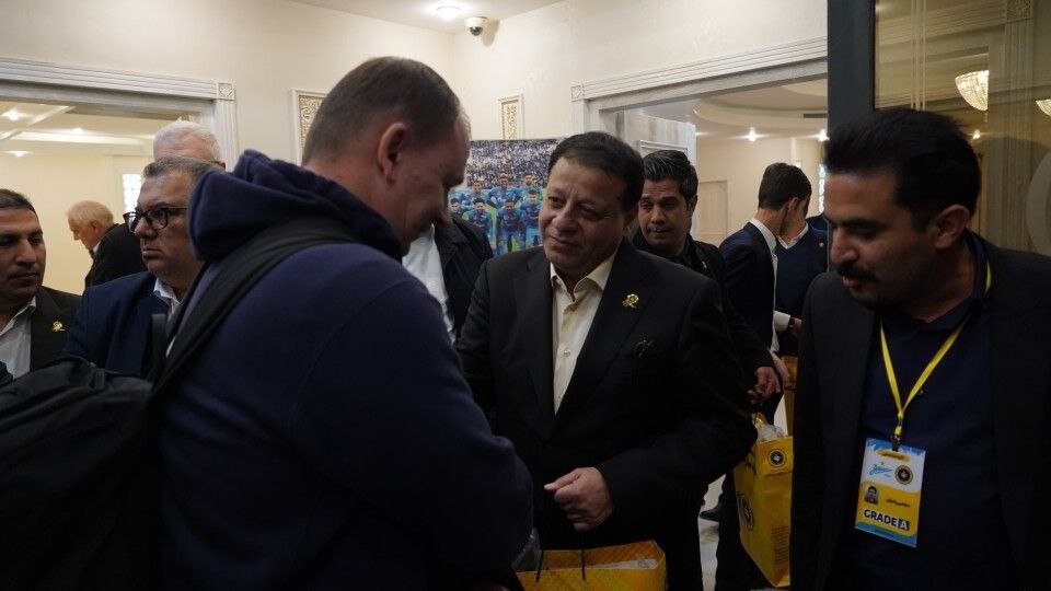 زنیتیها پس از تقابل با سپاهان، اصفهان را بهمقصد روسیه ترک کردند