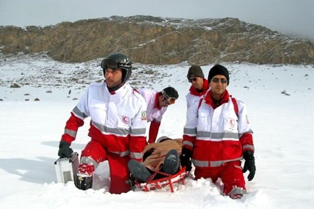 ۱۴ ساعت تلاش بی‌وقفه ۱۲ نفر امدادگر برای نجات مادر باردار در منطقه «آجم»