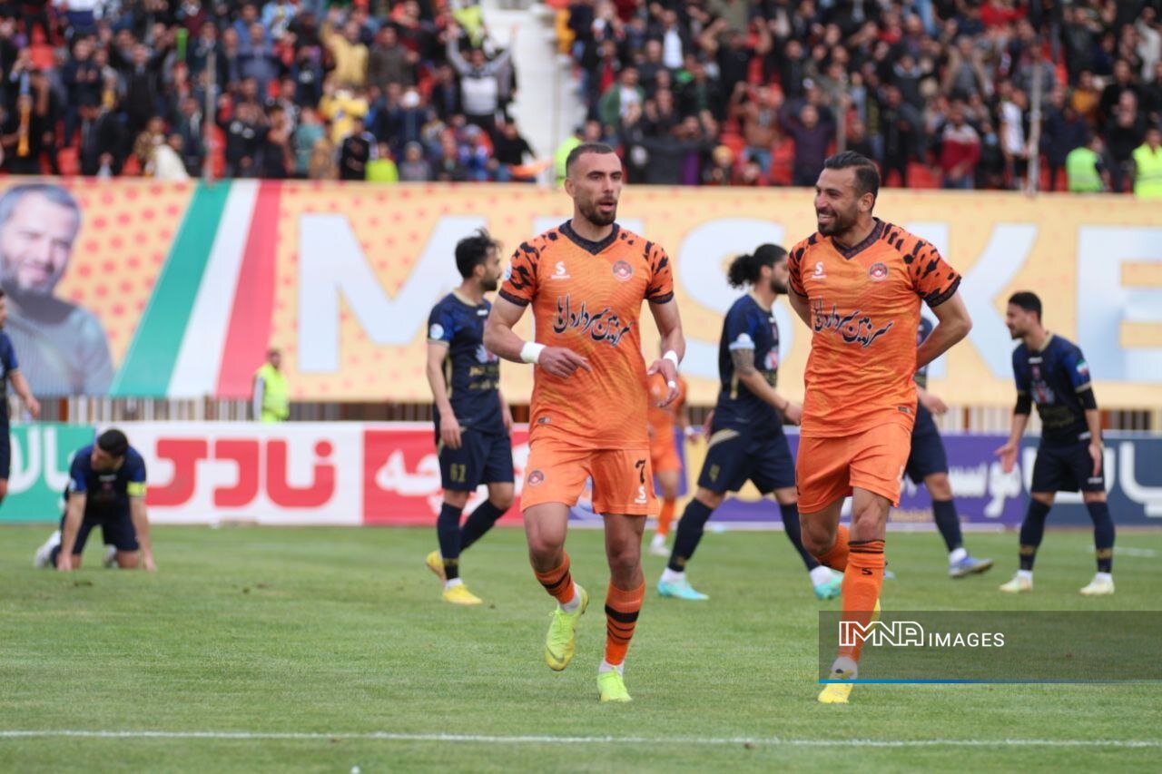 در ذوبآهن بهخاطر لجبازی بعضی سکونشین شدم!/ مغانلو و آزادی رقبایم در راه آقایگلی هستند