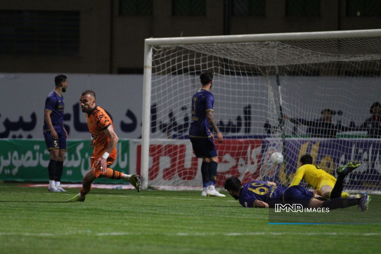 در ذوبآهن بهخاطر لجبازی بعضی سکونشین شدم!/ مغانلو و آزادی رقبایم در راه آقایگلی هستند