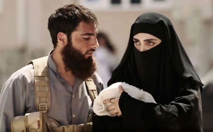 بیوگرافی الناز ملک + عکس بازیگر آیسان سریال سقوط