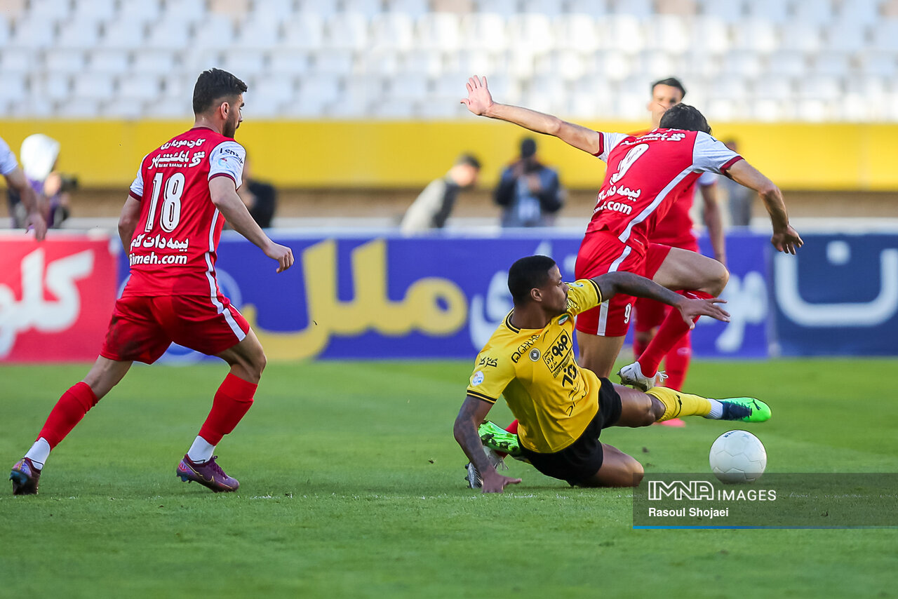 ترکیب احتمالی پرسپولیس مقابل استقلال